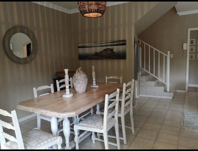 3 BEDROOM DUPLEX RENTED IN UMHLANGA CENTRAL